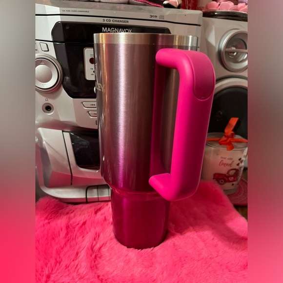 Stanley Camellia Gradient 40oz - Picture 5 of 10